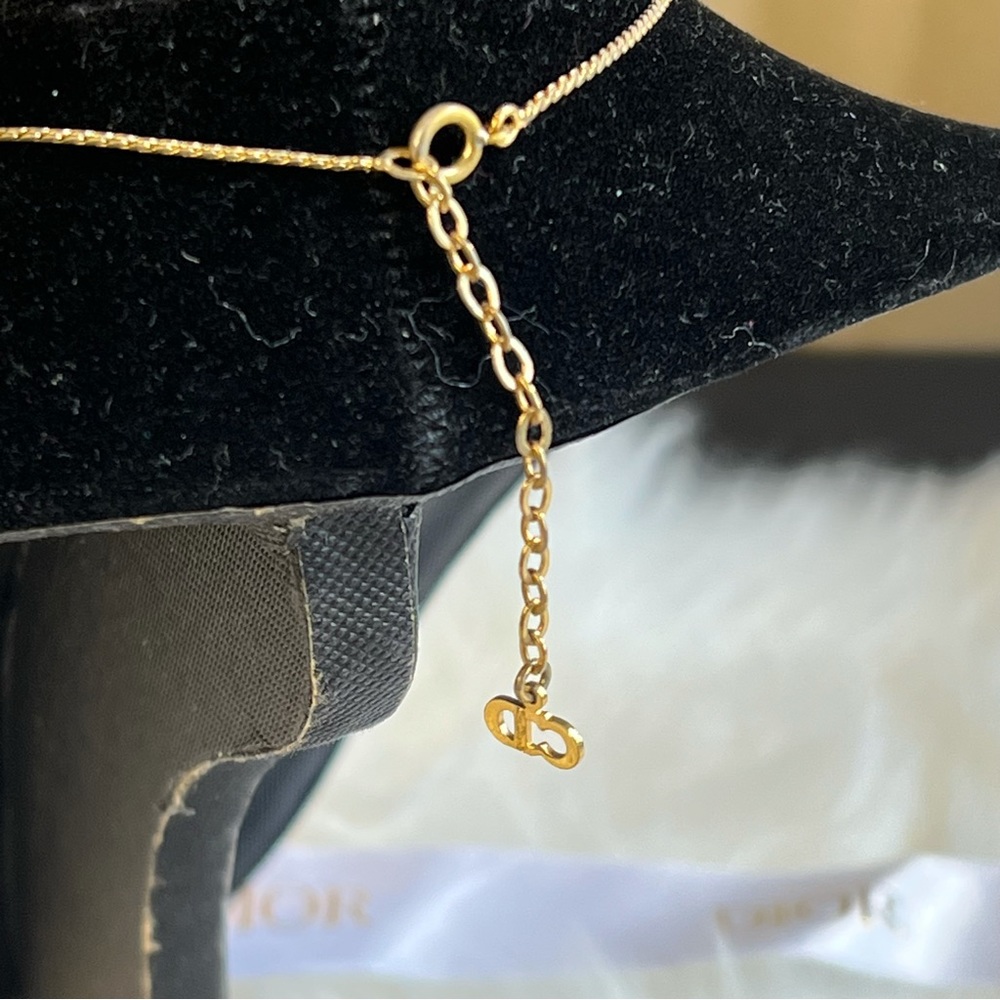 Christian Dior
Vintage 1980s
Gold
Rhinestone
Pendant 
Choker 
Necklace
Bundle - Picture 16 of 16
